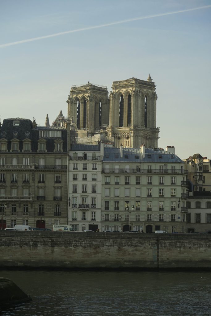 Treinreizen naar Parijs: Ontdek de Romantiek van de Franse Hoofdstad